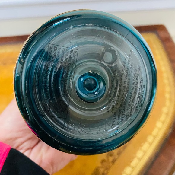 Brita Premium 26 oz Filtering Travel Leakproof Water Bottle w Filter Seaglas NEW - Picture 5 of 6